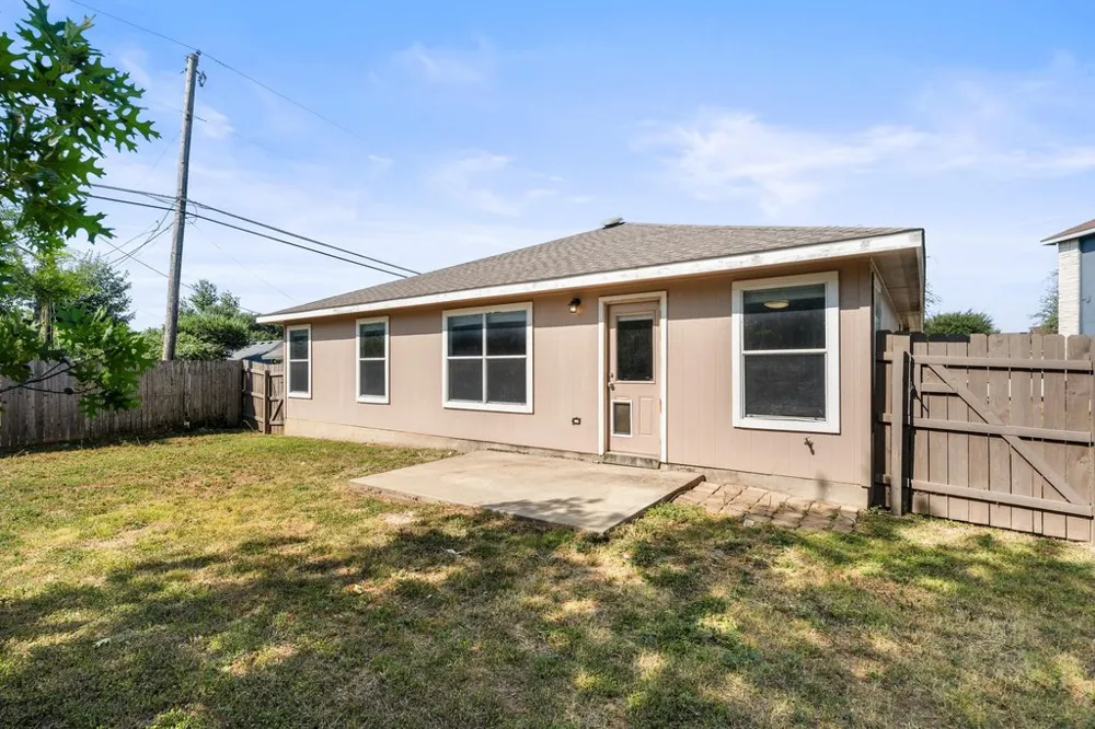 2100 Boyer Drive Taylor, TX 76574