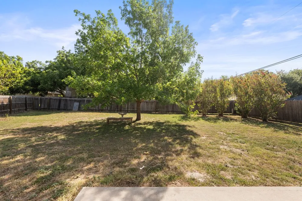 2100 Boyer Drive Taylor, TX 76574