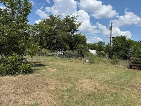 222 W Dogwood Street