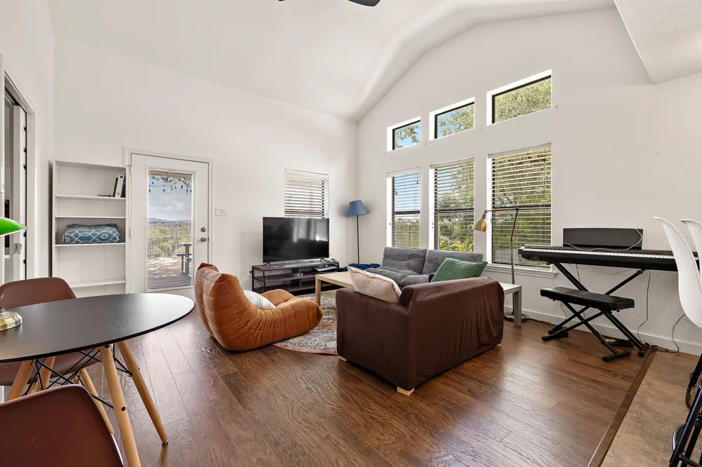 706 Barton Boulevard Austin, TX 78704