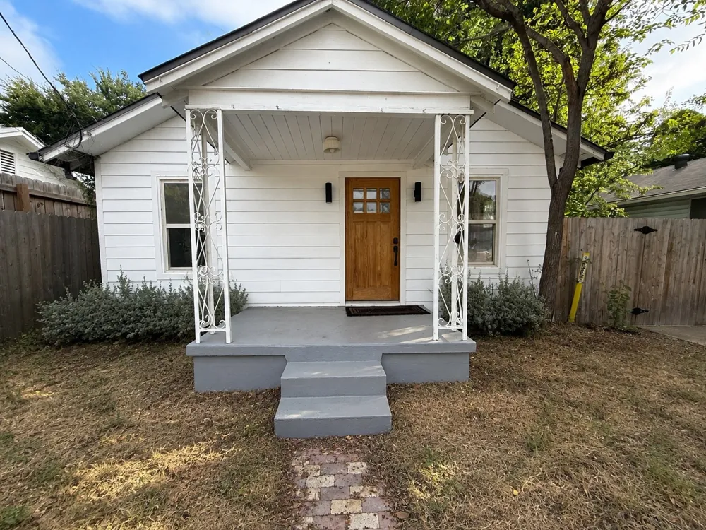 2404 Santa Rita Street Austin, TX 78702