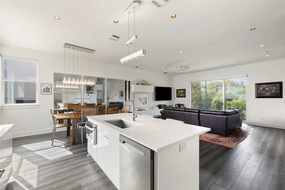 2105 Goodrich Avenue #7 Austin, TX 78704