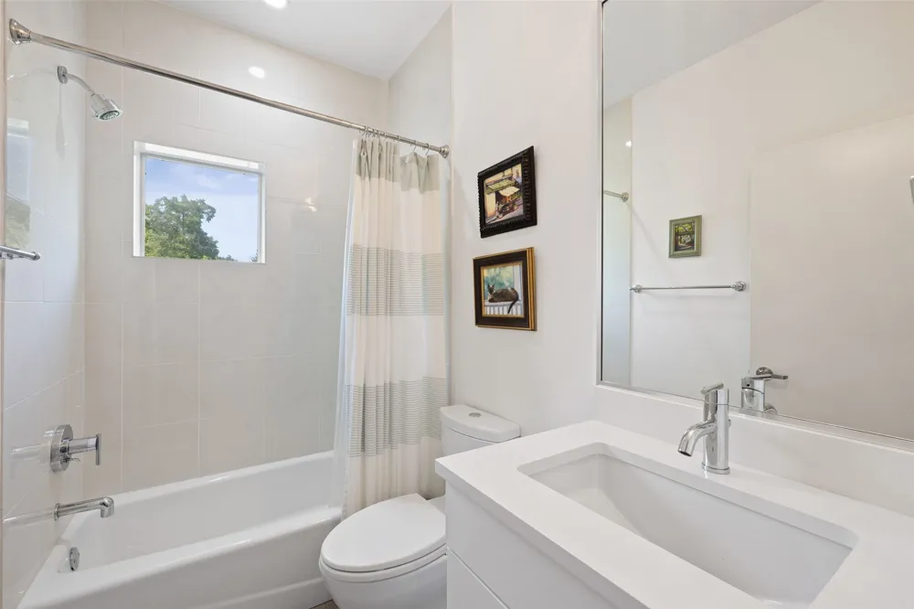 2105 Goodrich Avenue #7 Austin, TX 78704
