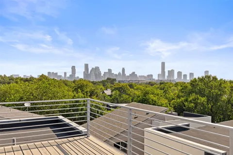 2105 Goodrich Avenue #7