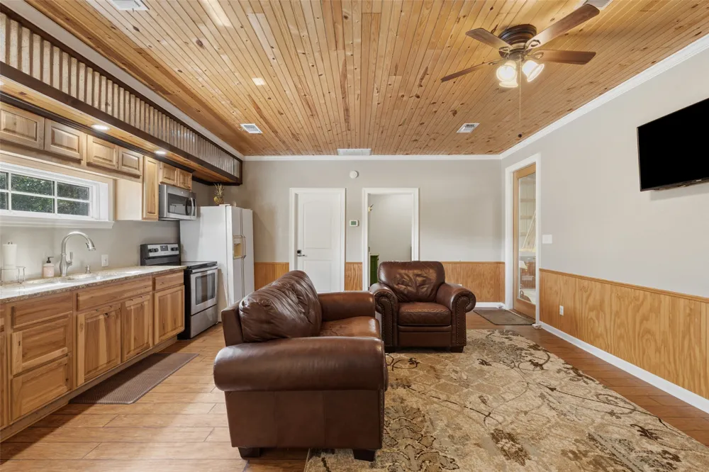 764 Stubbs Road Johnson City, TX 78636