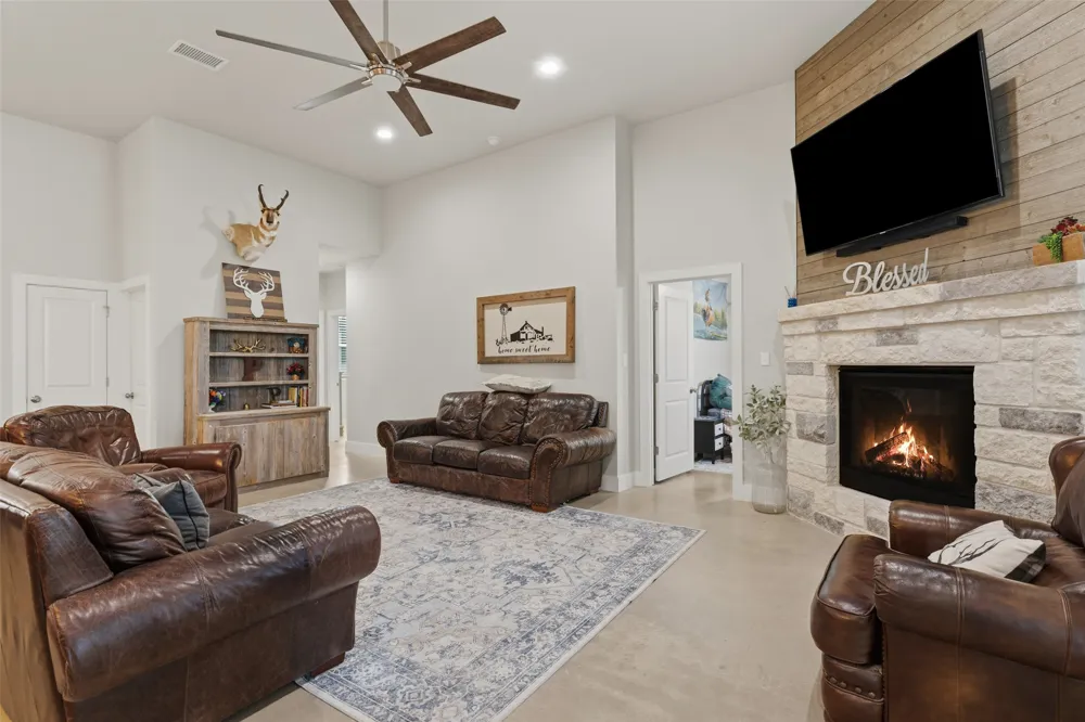 764 Stubbs Road Johnson City, TX 78636