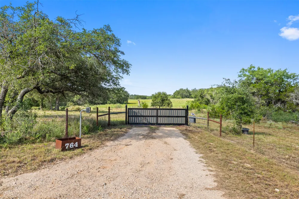 764 Stubbs Road Johnson City, TX 78636