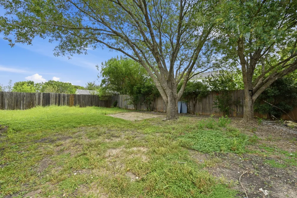 160 Atlantis Kyle, TX 78640