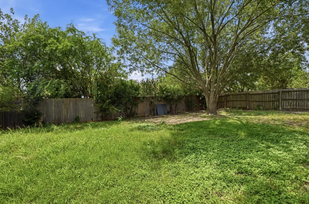 160 Atlantis Kyle, TX 78640