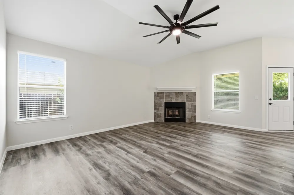 160 Atlantis Kyle, TX 78640
