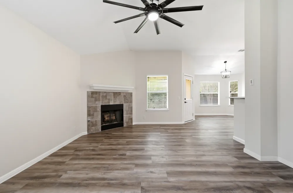 160 Atlantis Kyle, TX 78640