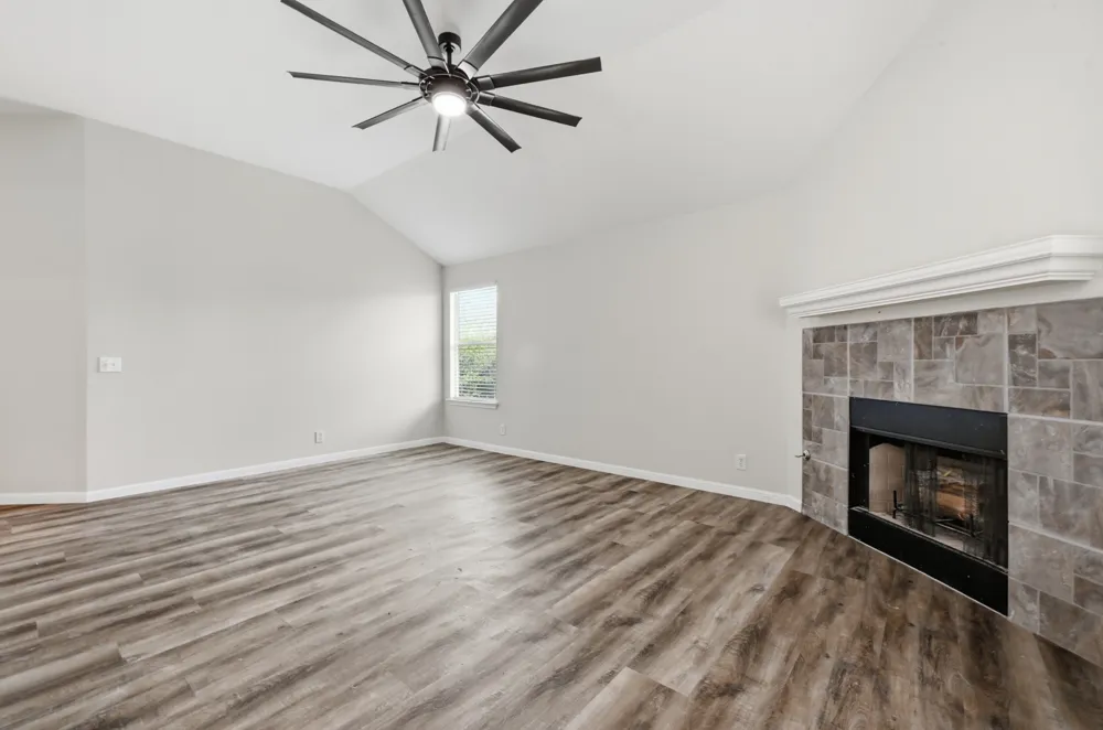 160 Atlantis Kyle, TX 78640