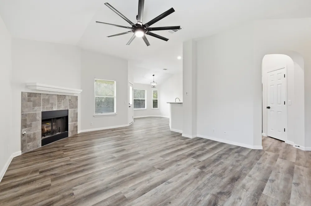 160 Atlantis Kyle, TX 78640