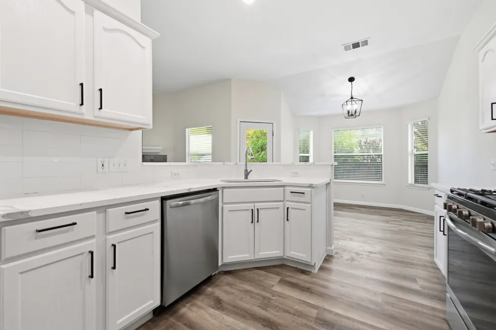 160 Atlantis Kyle, TX 78640