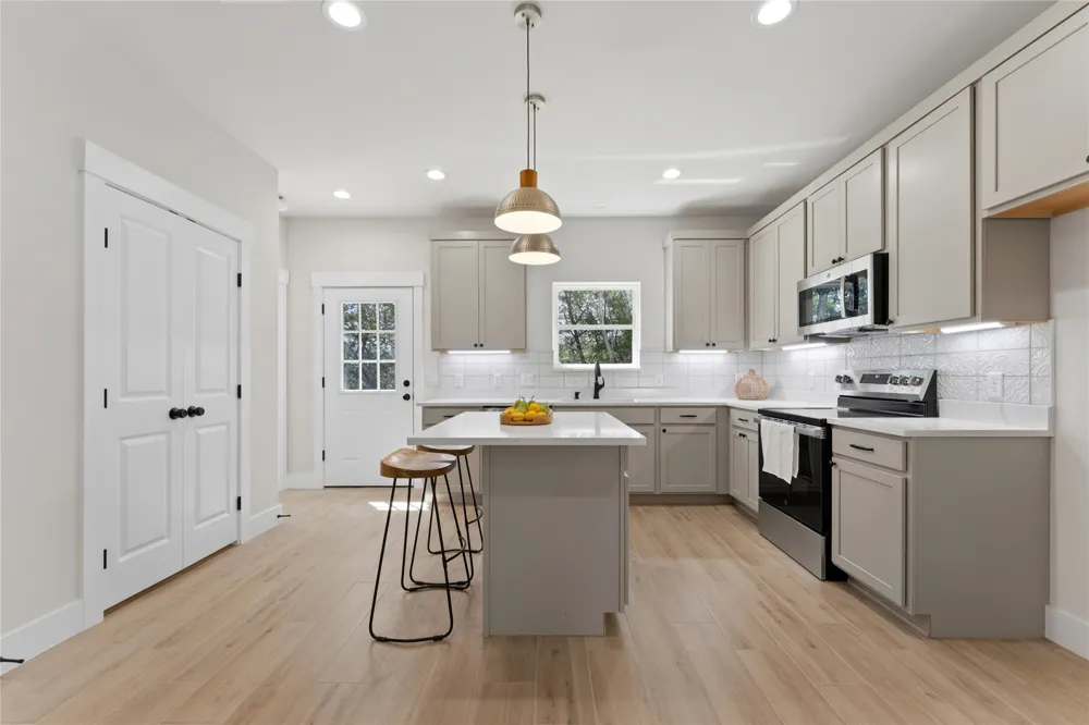 9 Stone Creek Wimberley, TX 78676