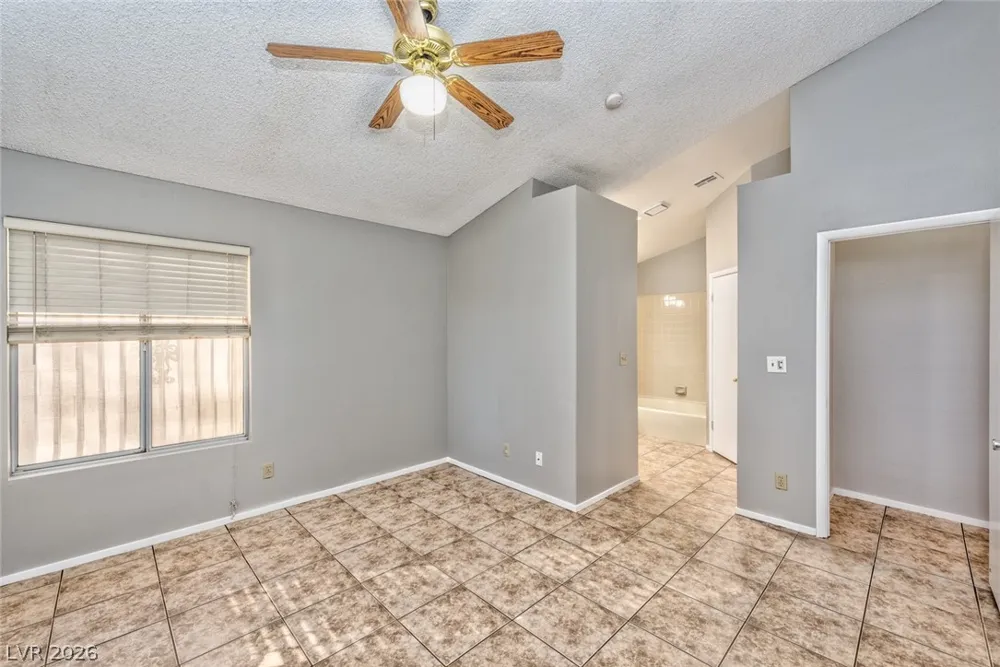 8661 Freeport Lane Las Vegas, NV 89117