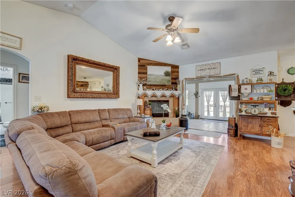 1374 Lake Valley Drive Logandale, NV 89021