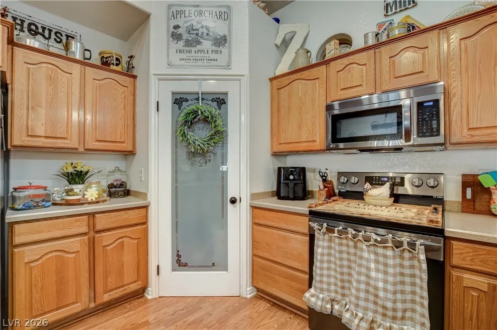 1374 Lake Valley Drive Logandale, NV 89021