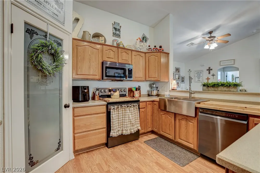 1374 Lake Valley Drive Logandale, NV 89021