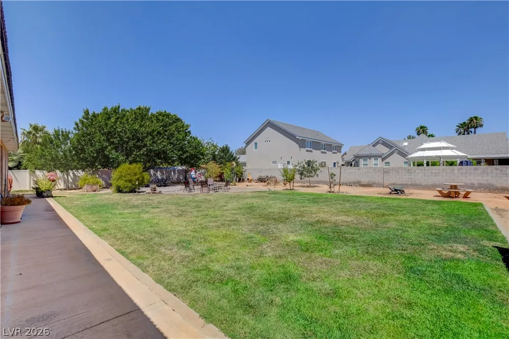1374 Lake Valley Drive Logandale, NV 89021