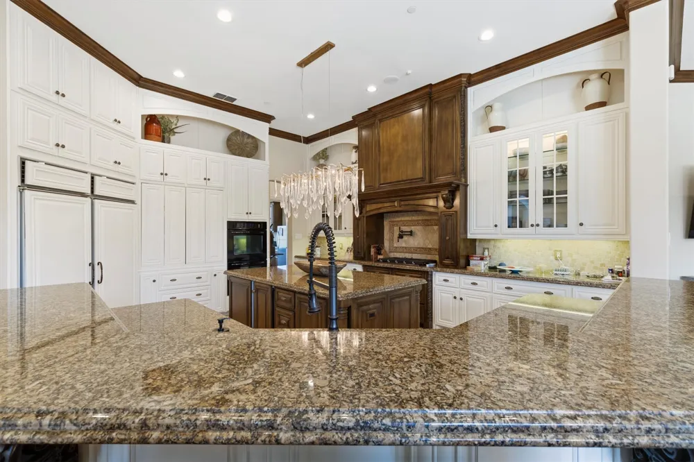 209 Crystal Court Heath, TX 75032