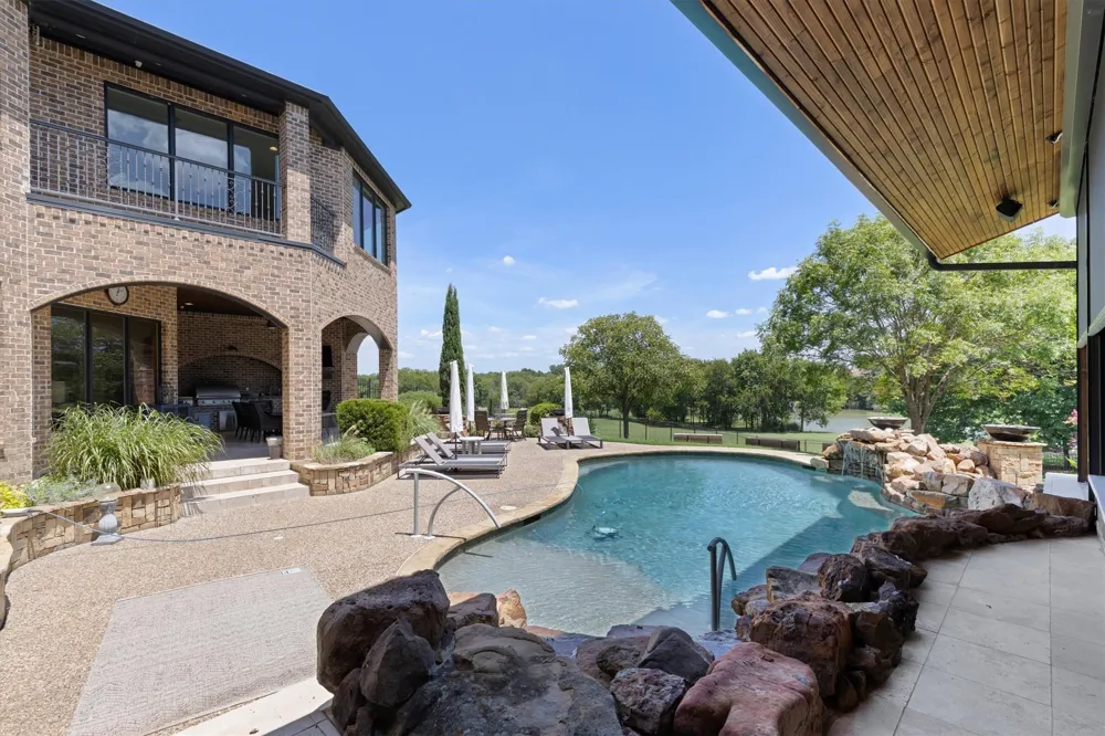 209 Crystal Court Heath, TX 75032