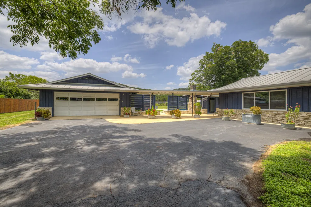 635 Riverside Path Canyon Lake, TX 78133
