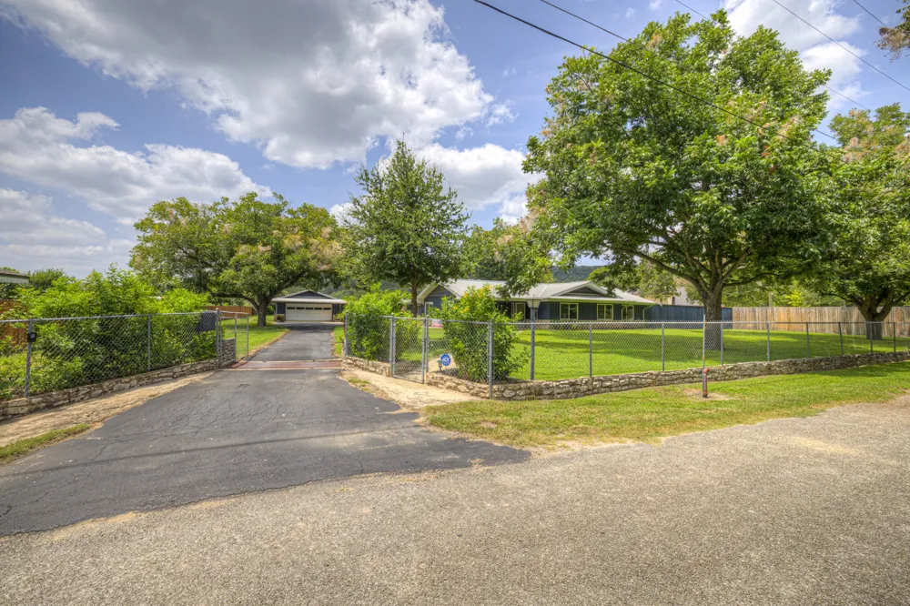 635 Riverside Path Canyon Lake, TX 78133