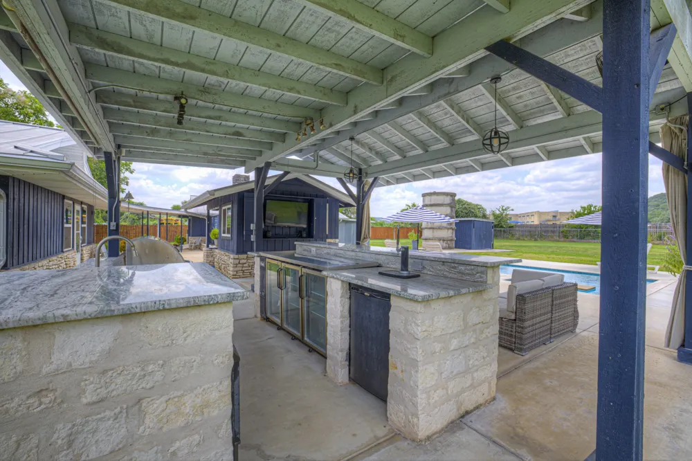 635 Riverside Path Canyon Lake, TX 78133