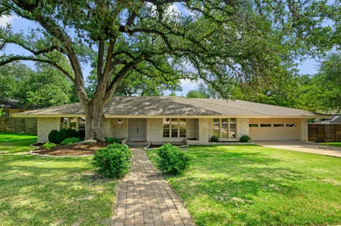 8711 Mountain Ridge Drive