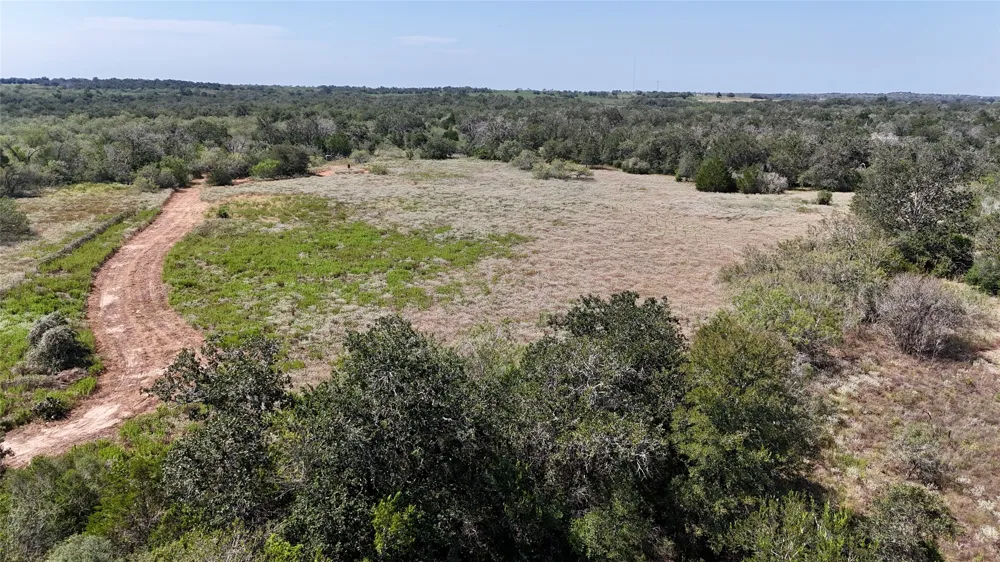 CR 426 Waelder, TX 78959