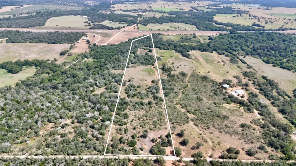 CR 426 Waelder, TX 78959