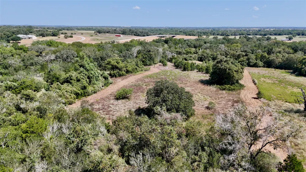 CR 426 Waelder, TX 78959
