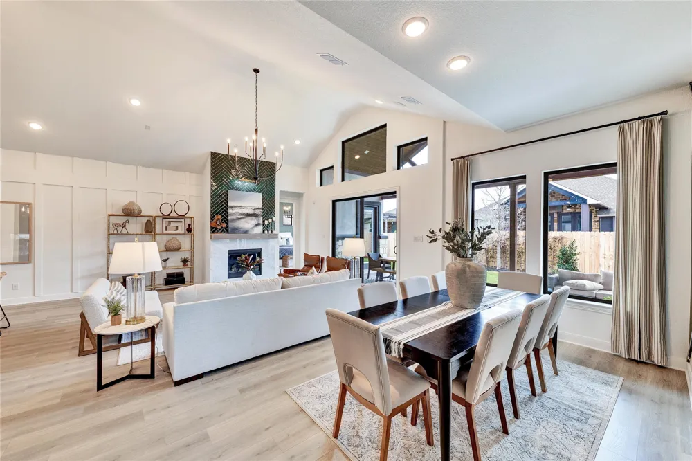 912 Sunny Ridge Drive Leander, TX 78641