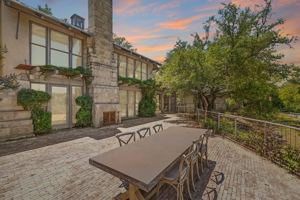 25014 Pedernales Canyon Trail Spicewood, TX 78669