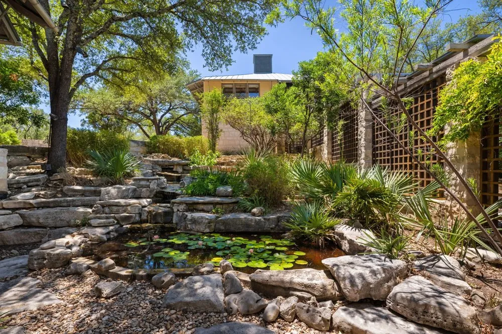 25014 Pedernales Canyon Trail Spicewood, TX 78669