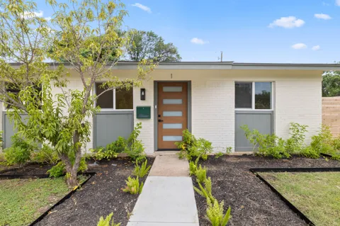 4908 Hawk Cove #1
