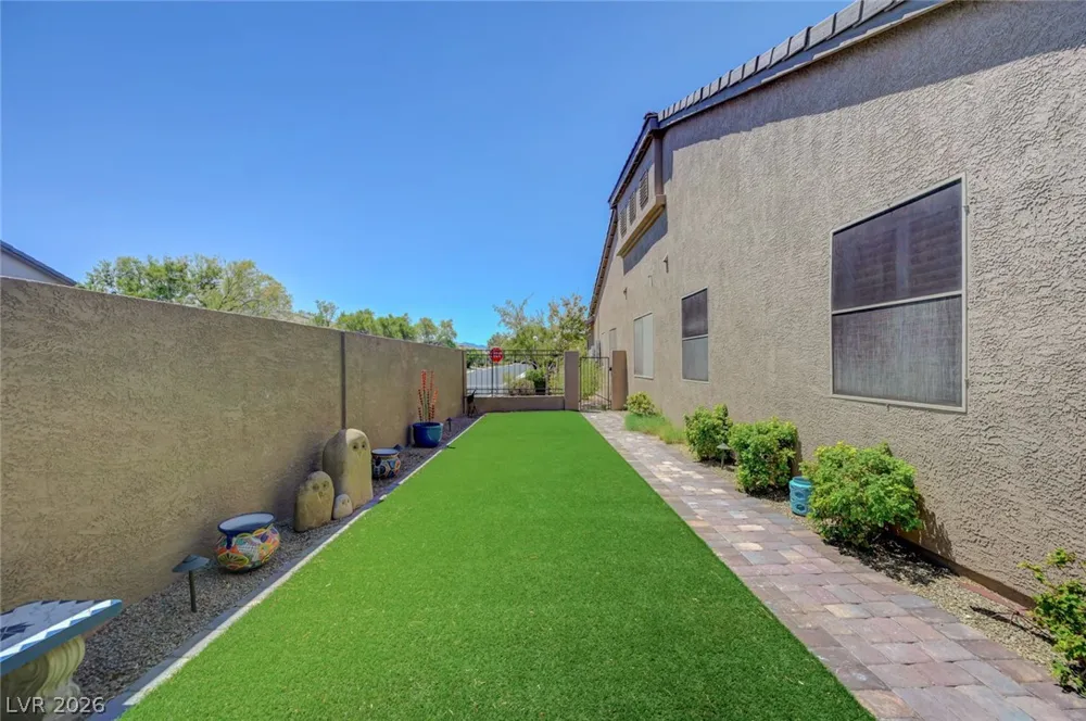 9272 Drifting Bay Street Las Vegas, NV 89123