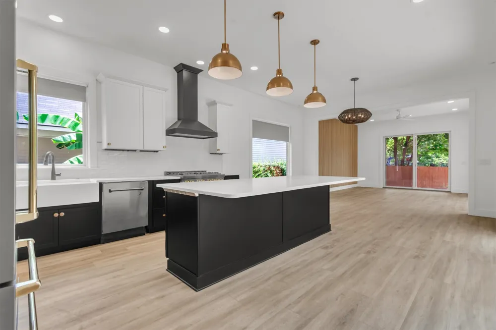 3101 Lyons Road Austin, TX 78702