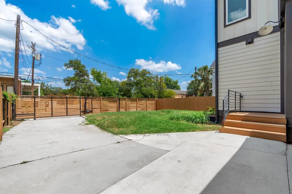 3101 Lyons Road Austin, TX 78702