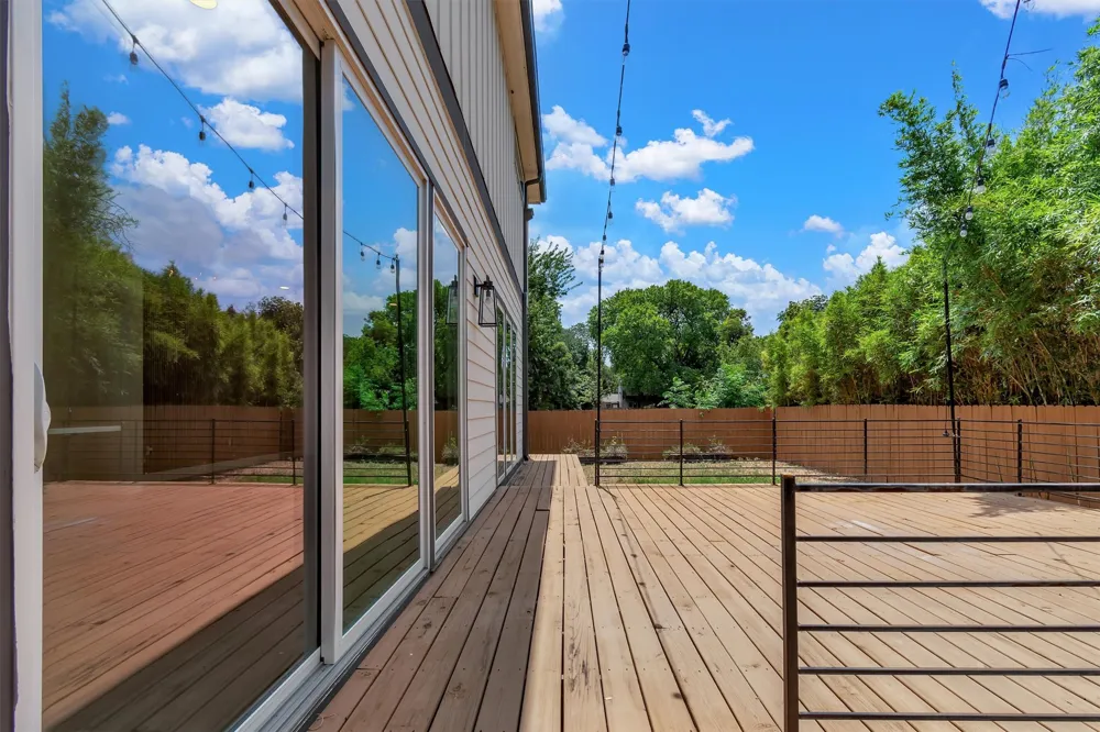 3101 Lyons Road Austin, TX 78702