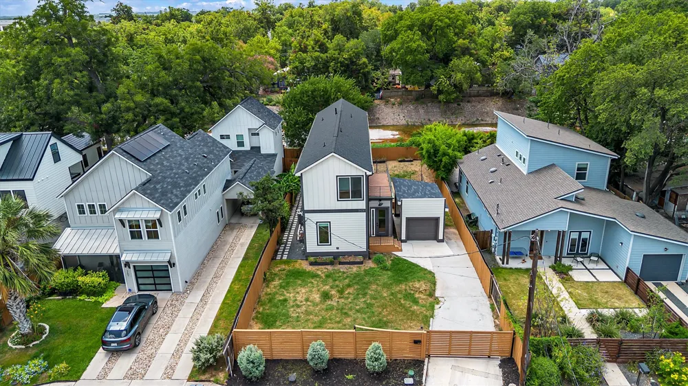 3101 Lyons Road Austin, TX 78702