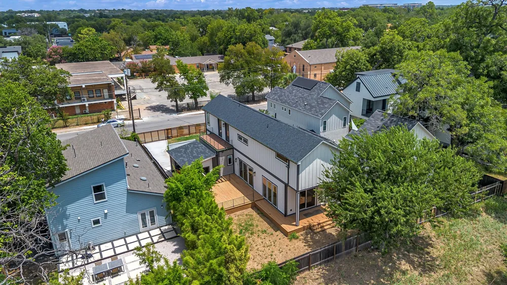 3101 Lyons Road Austin, TX 78702