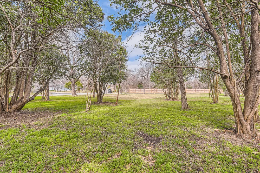 401 Oak Plaza Austin, TX 78753