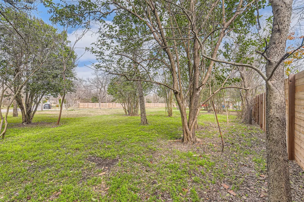 401 Oak Plaza Austin, TX 78753