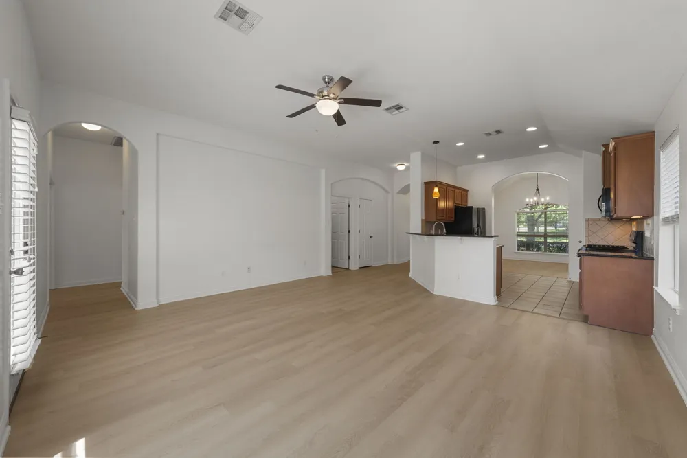 1689 Hidden Springs Path Round Rock, TX 78665