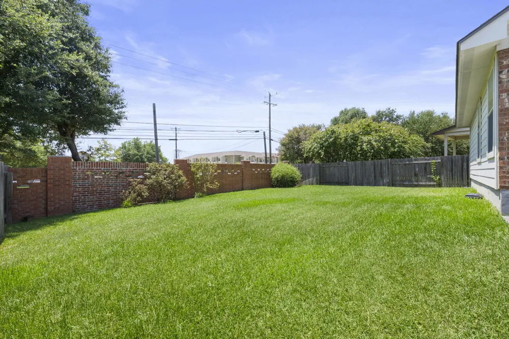 1689 Hidden Springs Path Round Rock, TX 78665
