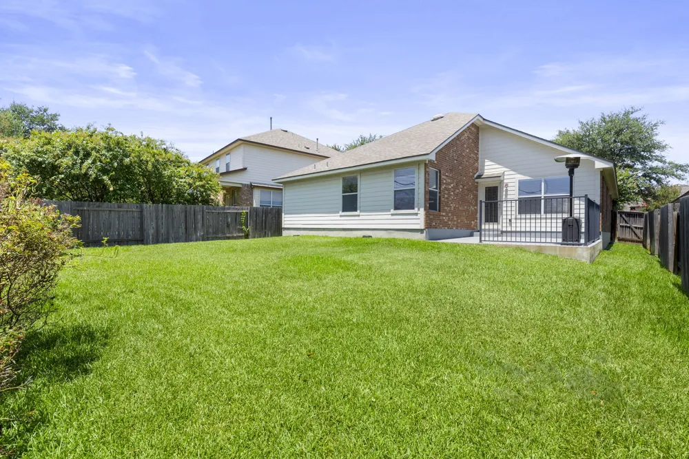 1689 Hidden Springs Path Round Rock, TX 78665