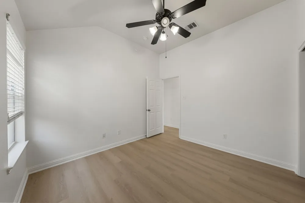 1689 Hidden Springs Path Round Rock, TX 78665