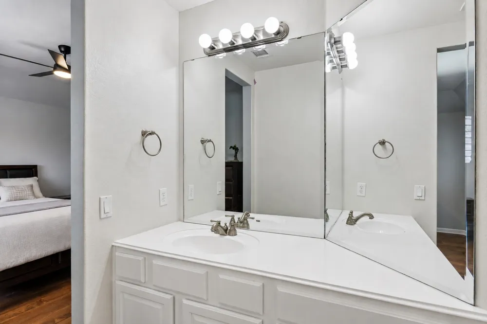 143 Desert Willow Way Austin, TX 78737
